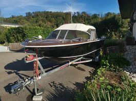 Motorboot