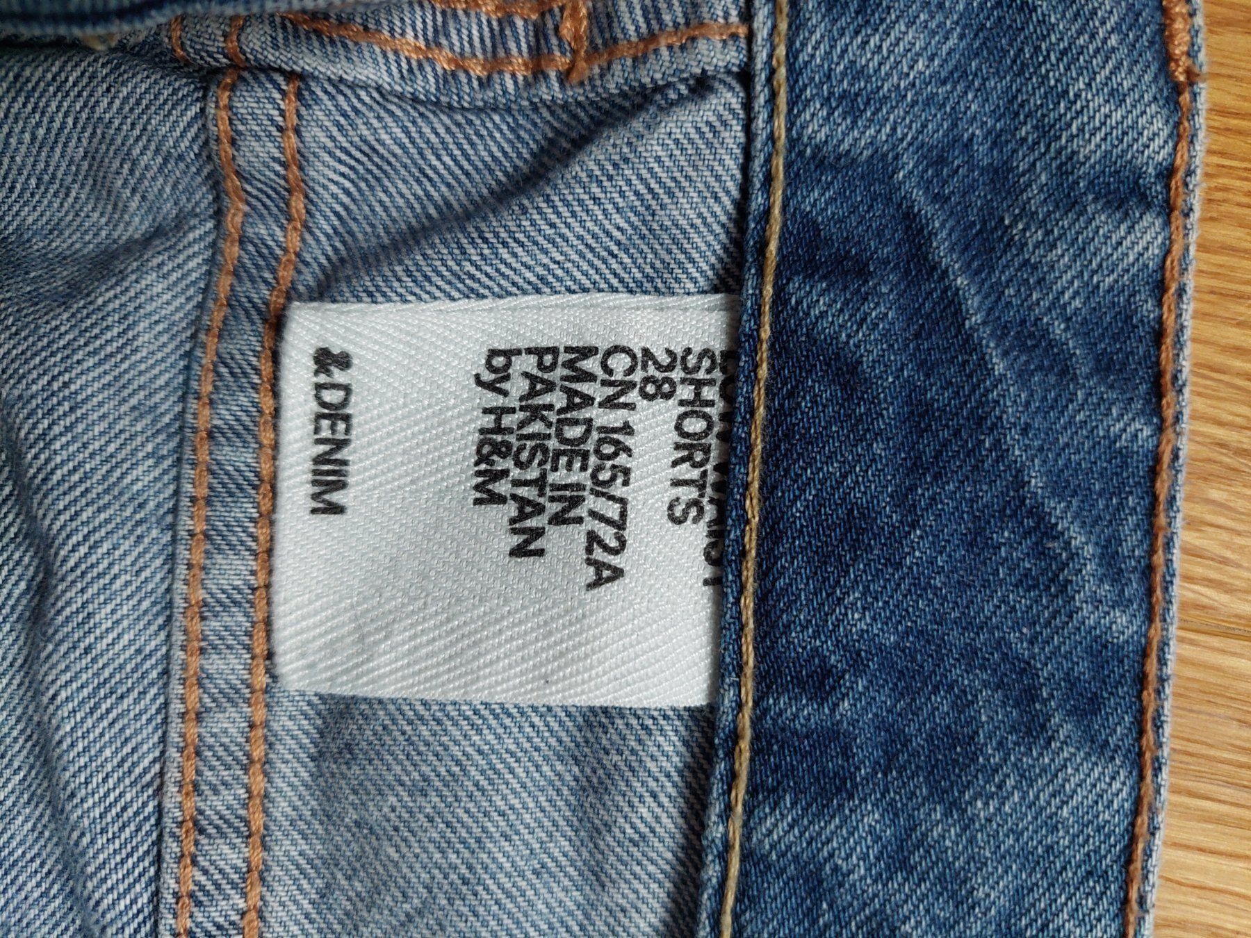 H&M Jeans: Jeans Shorts H&M Gr.28 / Gr.36 – Gebraucht aus Guttannen von zuberling 2
