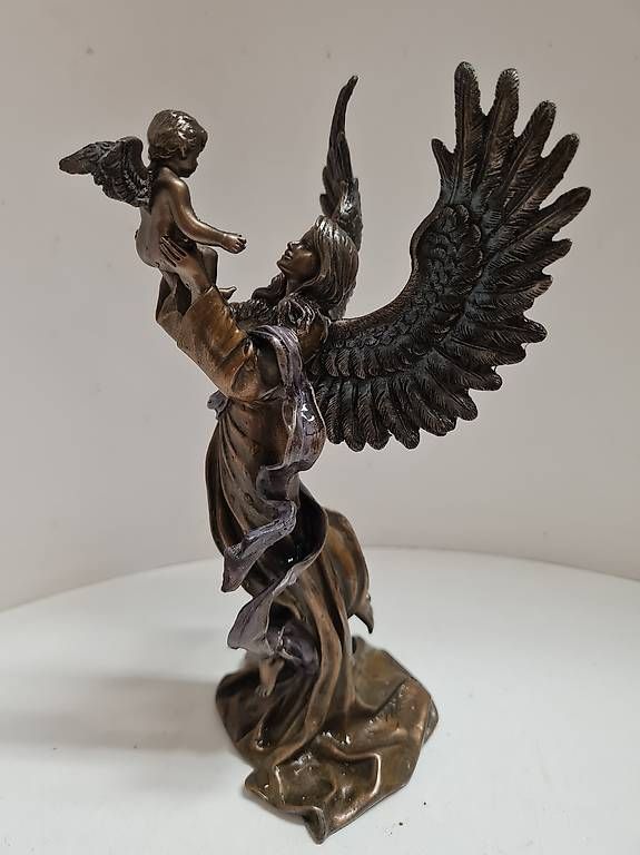 Figuren: Engel mit Kind  – Gebraucht aus Kriens von LotusOase