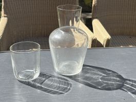 Glaskaraffe mit Trinkglas