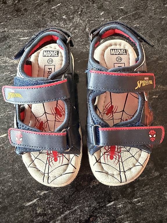 Friboo Scarpe per ragazzi: FRIBOO MARVEL Sandalen Gr. 29 – Usato da Forch venduto da Holgetobler