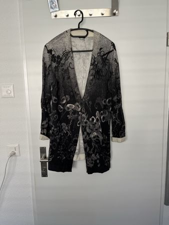 Schicker Cardigan in Schwarz/Creme - Perfekt für den Frühlin