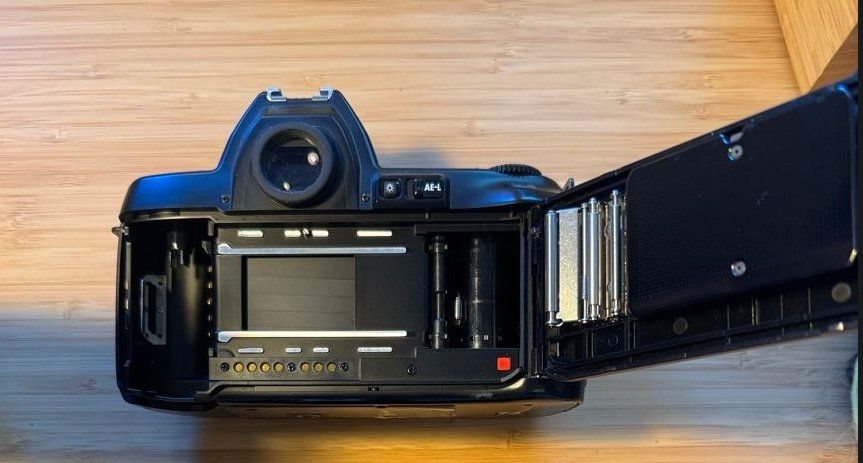 Nikon Appareil photo: Nikon F-801 – D'occasion à Zürich par SalernoElia 2