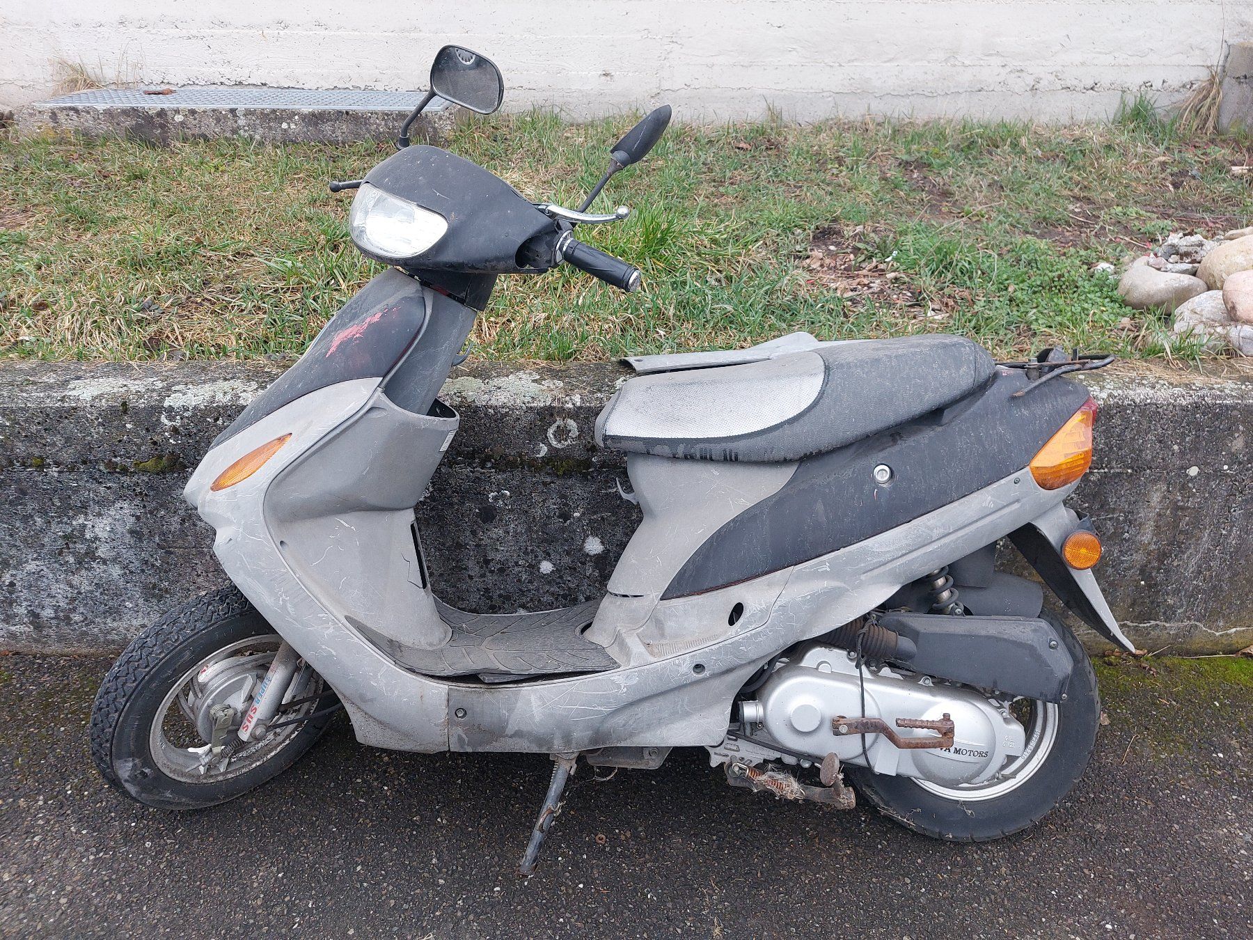 Generic / Ksr Moto Scooter: Baotian RC BT49QT-9D Roller Scooter ab 1 Fr.- – Difettoso da Schleitheim venduto da ZieglerMotoRecycling