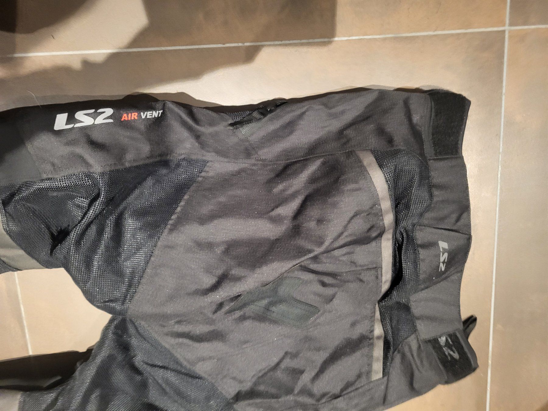 Lotti di vestiti: Ensemble moto BUSE noir jaune taille L neuf – Nuovo (secondo la descrizione) da Moutier venduto da ame_25z6 4