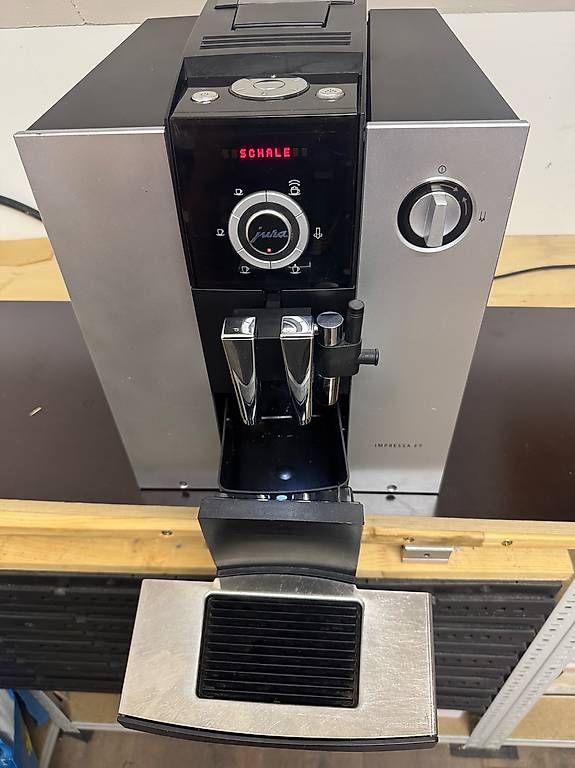 Macchine per caffè & Macchine per espresso: Jura F7 – Usato da Hittnau venduto da Bgobeli 1
