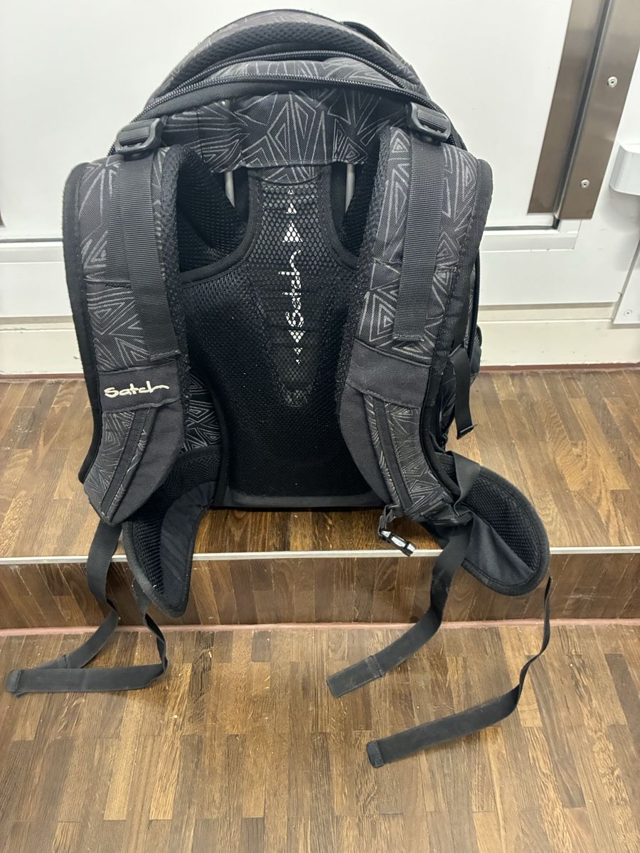 Satch Zaini: Satch Schulrucksack!!!! – Usato da Bergdietikon venduto da parfume 2