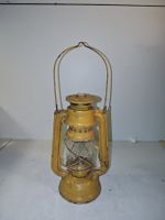 Petroleumlampe antik, verostet, gelb (nov500)