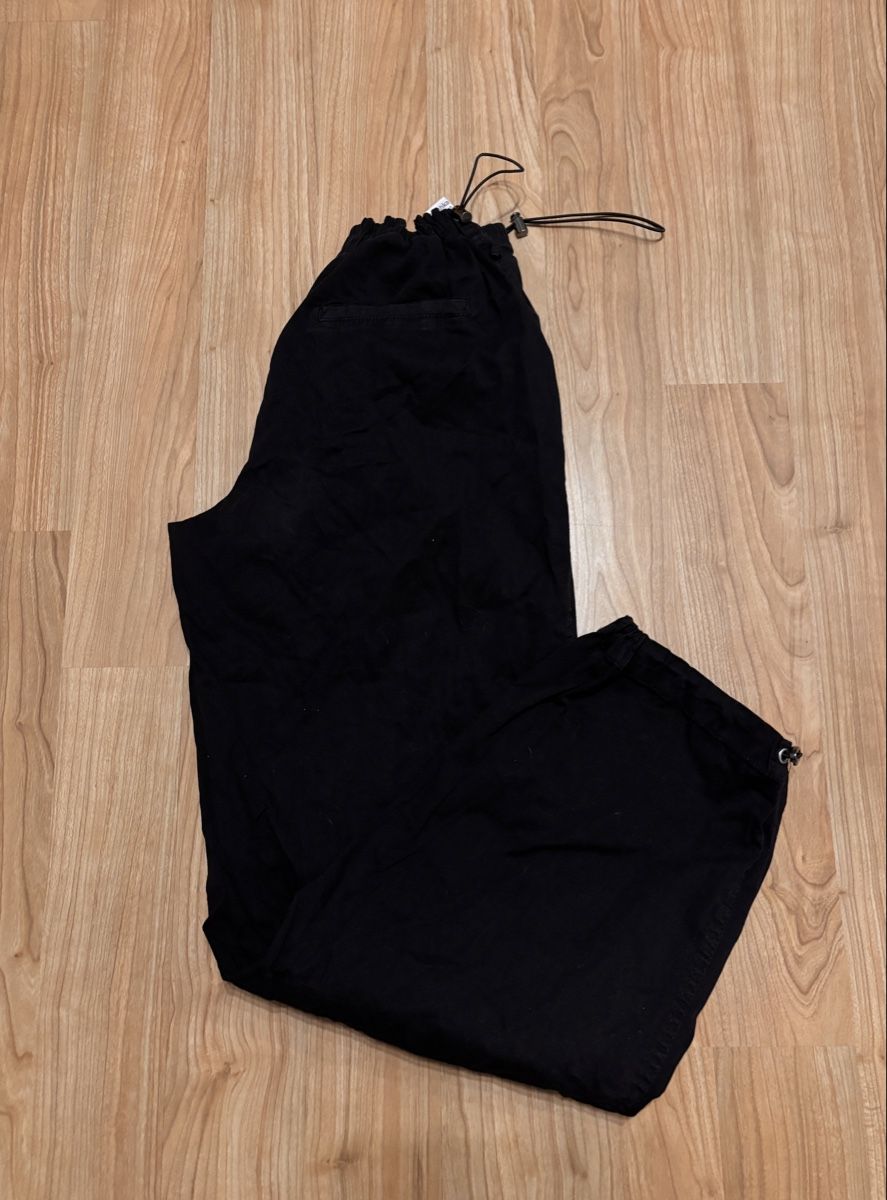 Bershka Pantalons: Hose schwarz Damen – D'occasion à Lausen par Claudj1 2