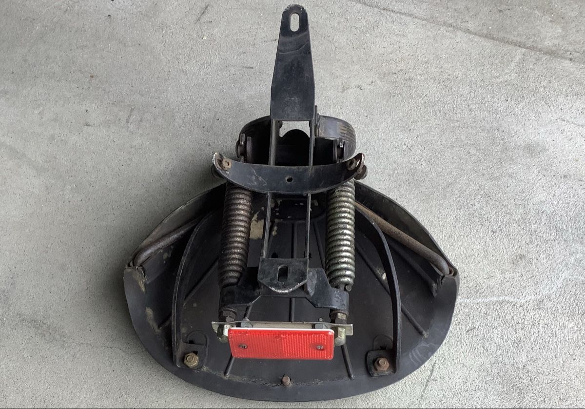 DKW Tutti i ricambio per moto: DKW RT 250 Soziussattel – Usato da Weisslingen venduto da Wsteinbeisser 1