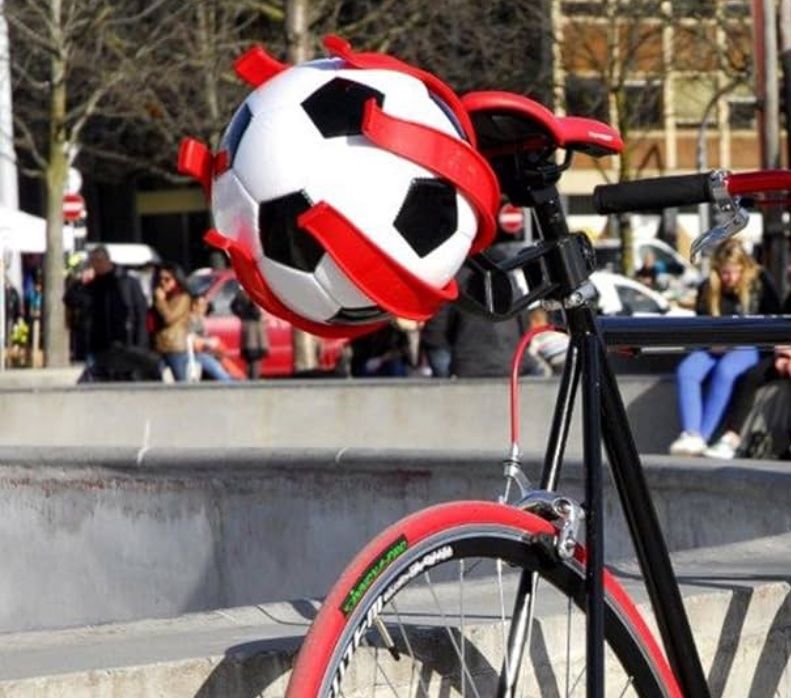 KIK BALL Porte-Ballon De Vélo Pour Enfants, Support Sécurité Ballon Football Basket Rugby, Fixation Facile, Mains Libres En Toute Sécurité