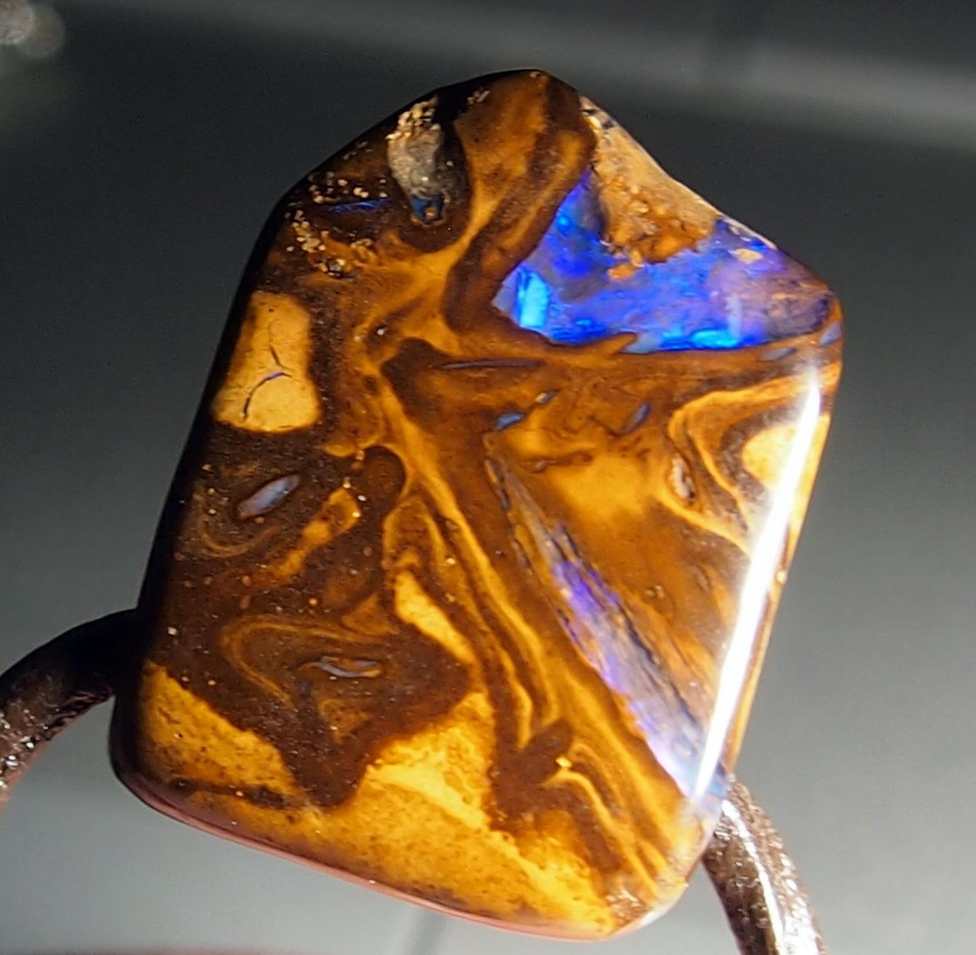 Edelsteine: Australian Koroit Opal, blauen Farbenfunken – Neu (gemäss Beschreibung) aus Reinach BL von Hesekiel39 5
