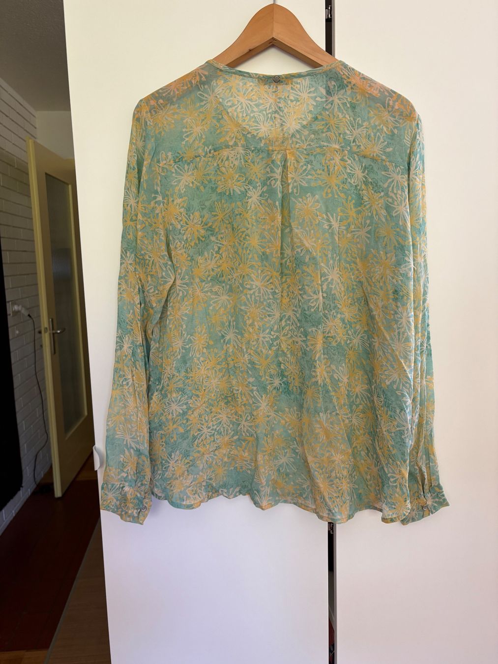 Nile Blusen: NEUE Nile Bluse M – Gebraucht aus Hombrechtikon von star8888 3