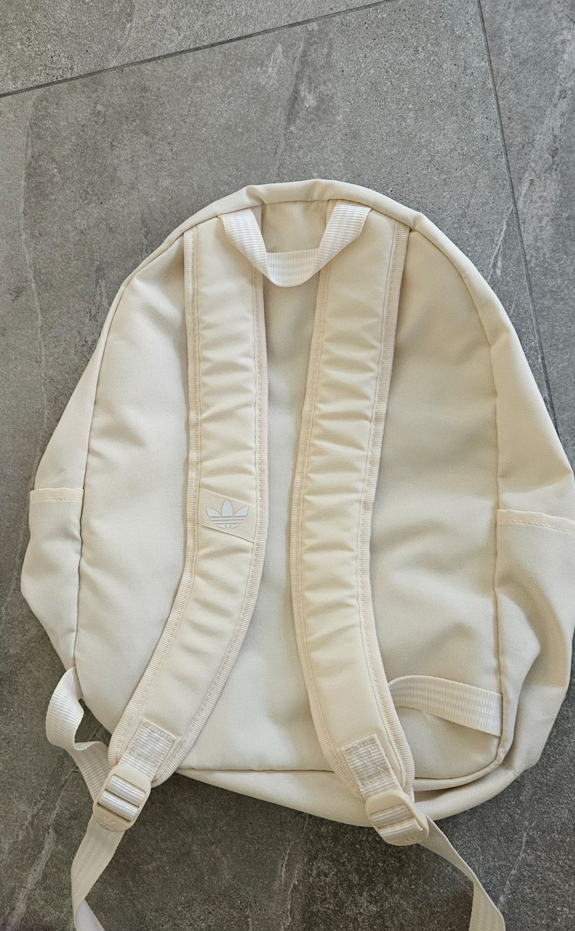 Adidas Rucksäcke: Rucksack von Adidas – Gebraucht aus Raron von Bettina1974 1
