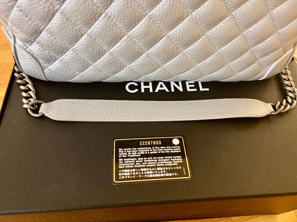 Chanel Taschen für Damen: CHANEL Leder Bowling Tasche – Neu und originalverpackt aus Zurich von MX1000