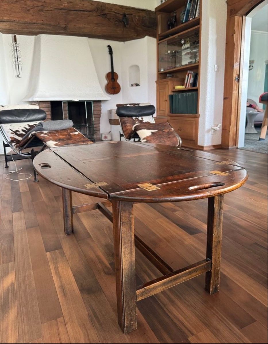 Tavoli: Holztisch / Wohnzimmer Tisch / Couchtisch – Usato da Solothurn venduto da NUVICO 2