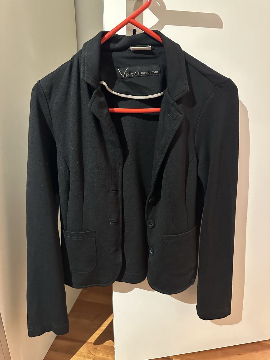 Giacche: schwarzer Blazer – Usato da Romanshorn venduto da ila_2nzf