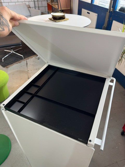 Bigla Korpus: Bigla Büro Caddy – Gebraucht aus Zollikofen von OberliAG 5