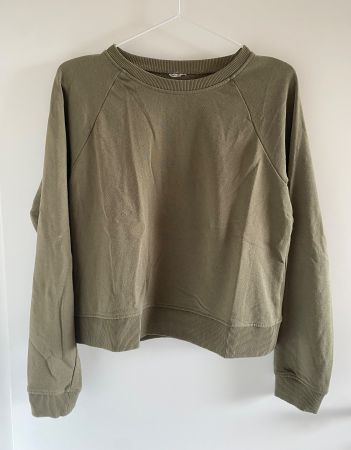 Olivegrüner Damen Pullover