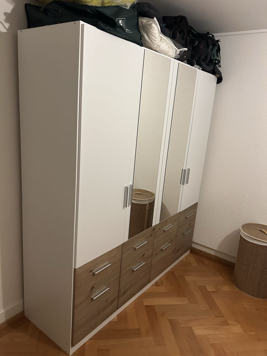 Schränke: Armoire 4 portes  – Neu (gemäss Beschreibung) aus Paudex von ale_w7nt 1