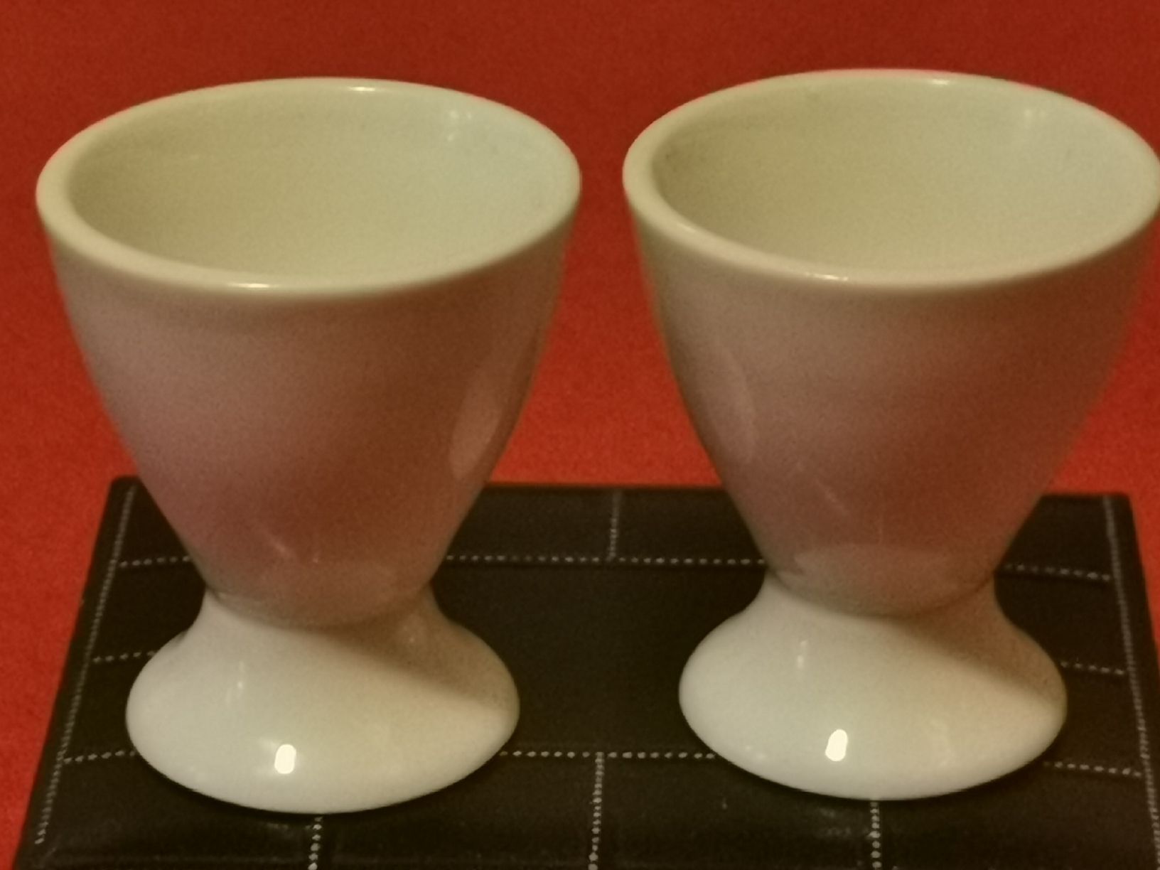 Altre Stoviglie: 2kleine Eierbecher plus eine kleine Vase – Nuovo (secondo la descrizione) da Mellingen venduto da fra_g7y8 1