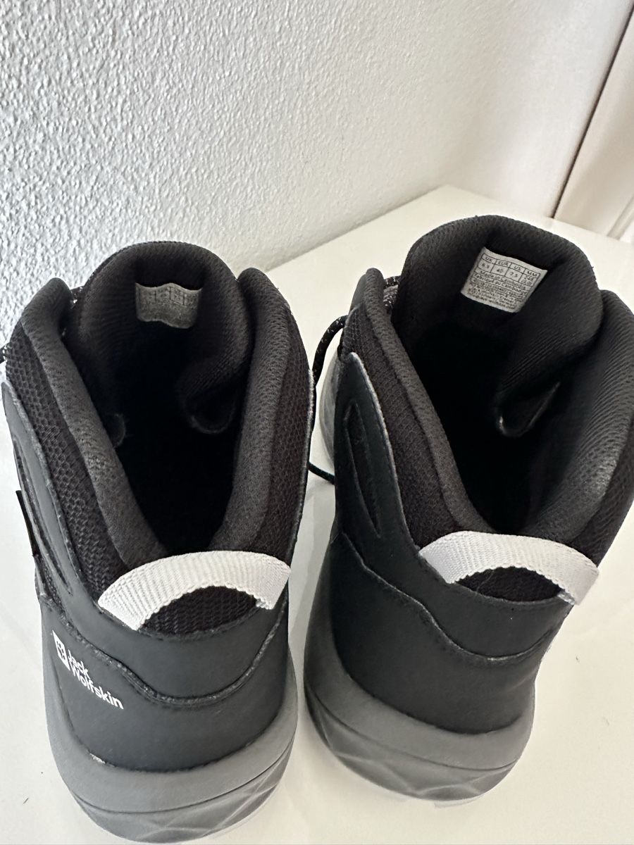 Scarpe da uomo: Wanderschuhe, Größe 40 – Usato da Männedorf venduto da Ewallstreet 3