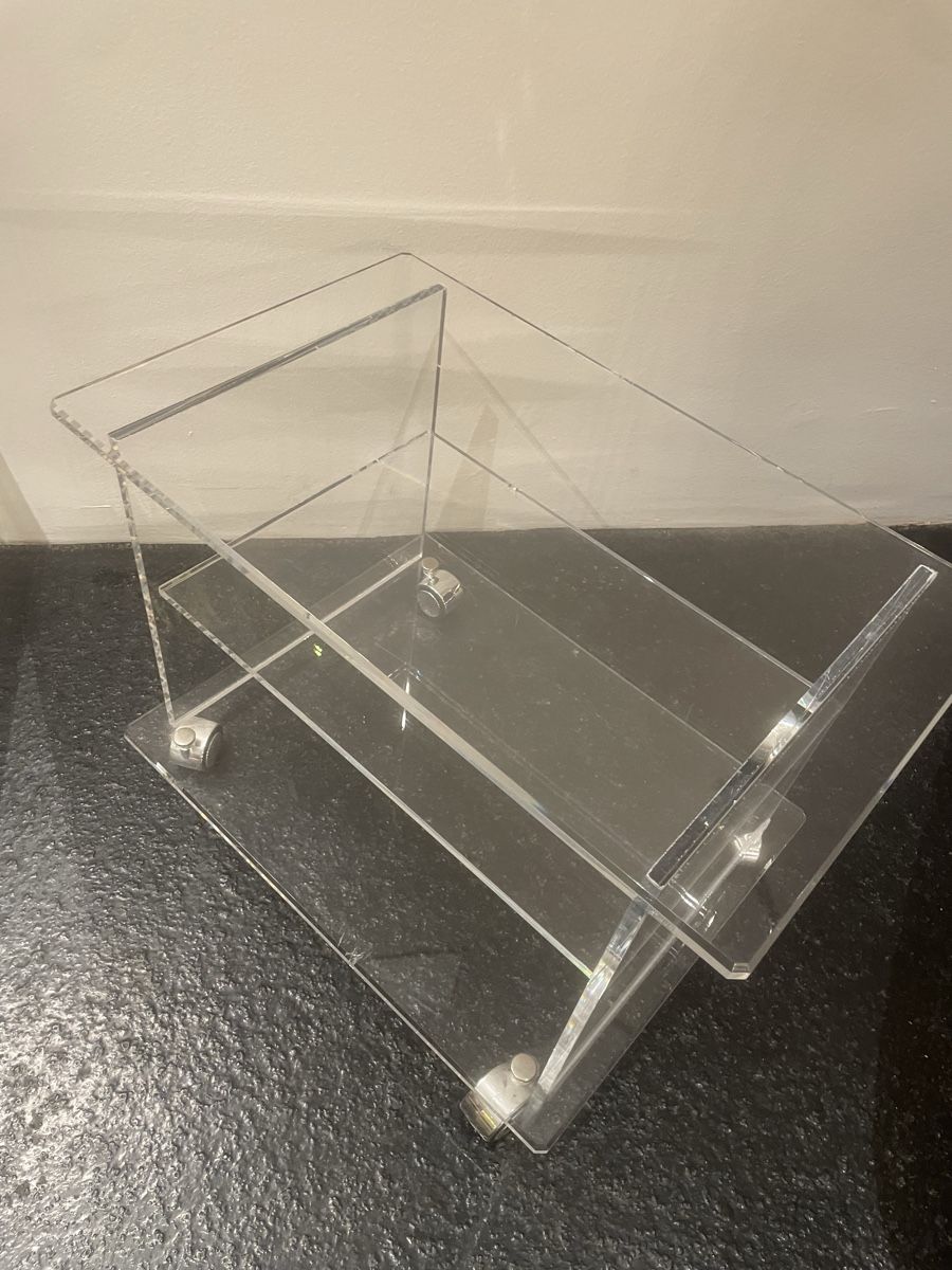 Meubles TV: Plexiglas Möbel auf Rollen  – D'occasion à Windisch par rascale 2