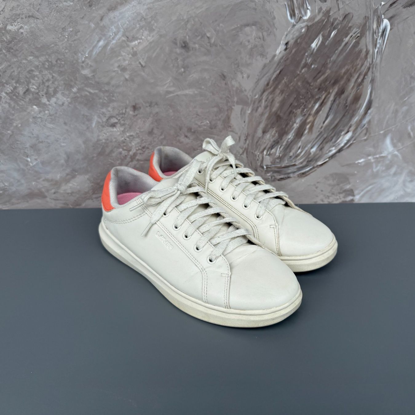 Levi's Damenschuhe: Baskets blanches et orange Levis – Gebraucht aus Thônex von BrYu