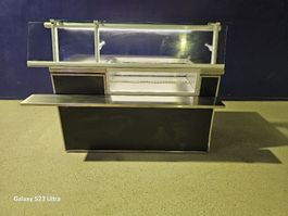 Gastro Kühltheke mit Glasaufbau,Top Zustand,150x70x90 cm Top