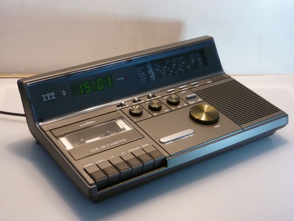 Vintage ITT CCR 320 Cassette Recorder Alarm Clock Radio (Gebraucht) in ...