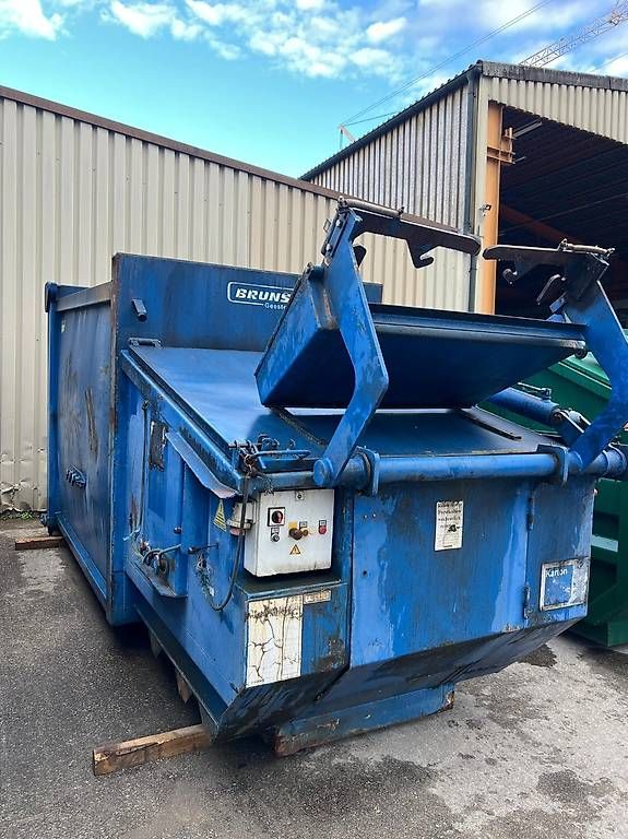 Baucontainer: Welaki Presscontainer mit Kippvorrichtung – Gebraucht aus Weggis von Lukas1983 1