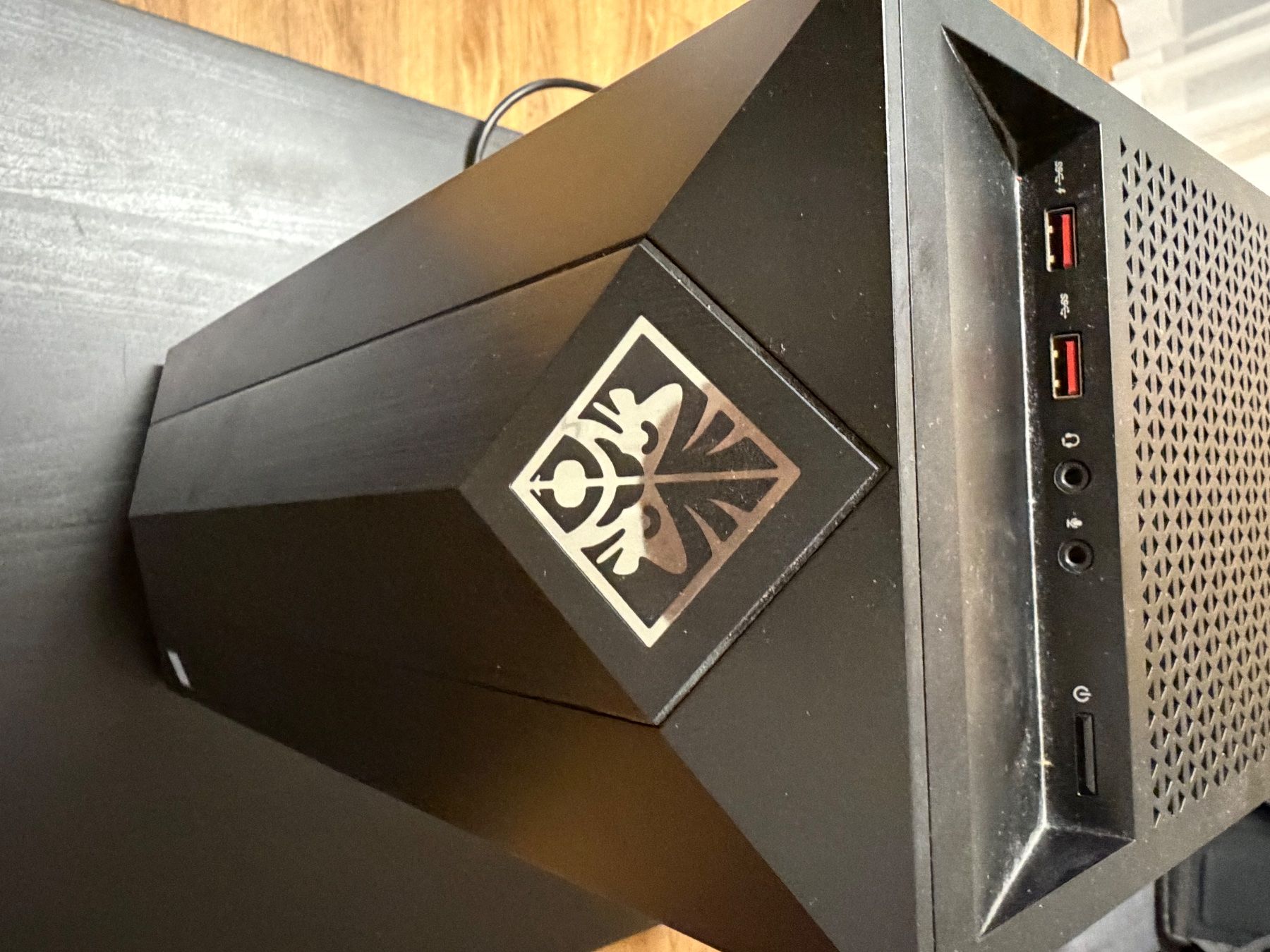 PCs: Gaming-PC HP Omen Intel Core i7 9. Generation – D'occasion à Reichenburg par nik578329mar 9