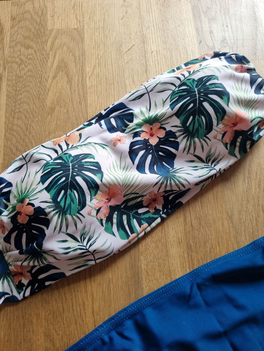 Costumi da bagno & Bikini: Bikini Tropical Print Top Blue Bottoms  – Usato da Aigle venduto da Smagbrelle18 4