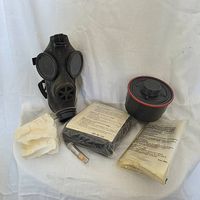 Original Schweizer Zivilschutz ABC-Set mit Maske & Tasche