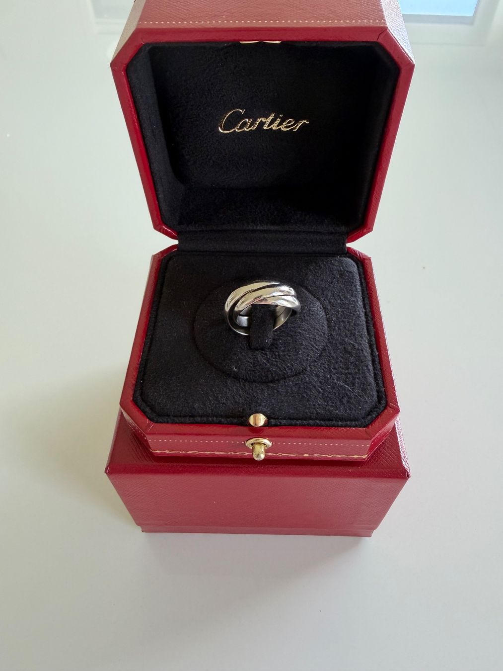 Cartier Ringe: Cartier Trinity Ring Weissgold – Gebraucht aus Islisberg von DaisyXX