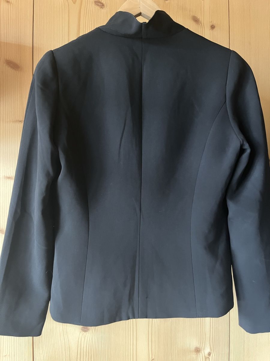 Max Mara Vestes: Max Mara Damen Blazer 42 sehr klein – D'occasion à Saanen par SoniaMichaela 2