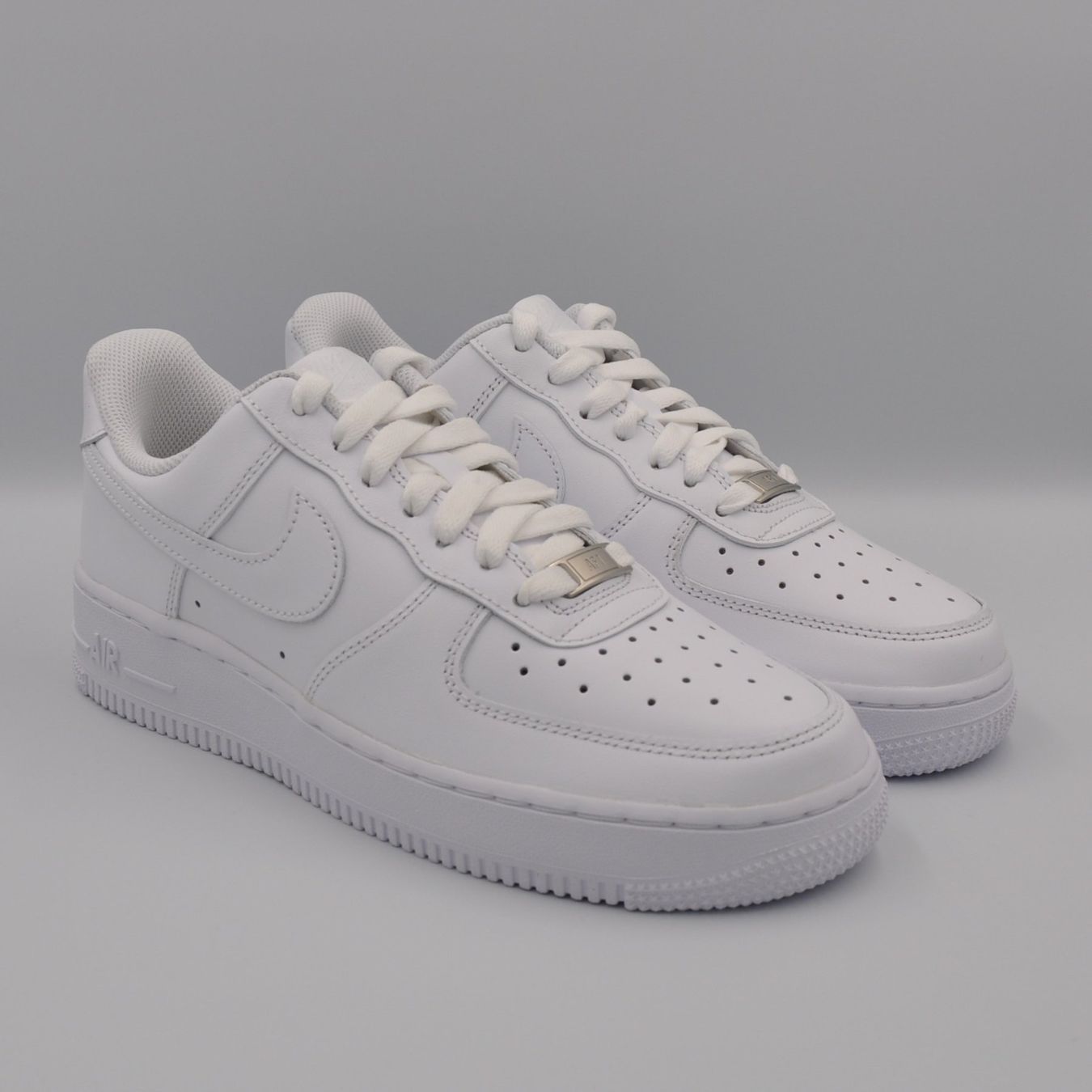 Nike Scarpe da donna: Nike Air Force 1 W White 38 – Nuovo e nell'imballaggio originale da Bern venduto da SneakerheavenLT 1