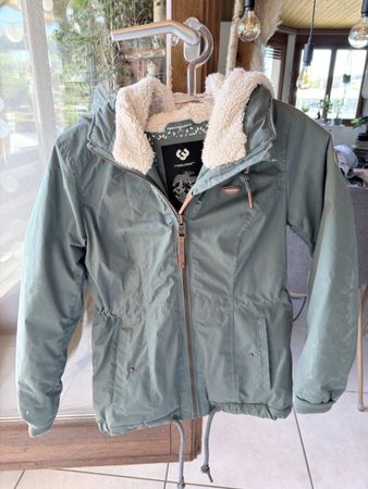 Ragwear Jacke grün  mit Teddyfutter Grösse XS Zustand gut