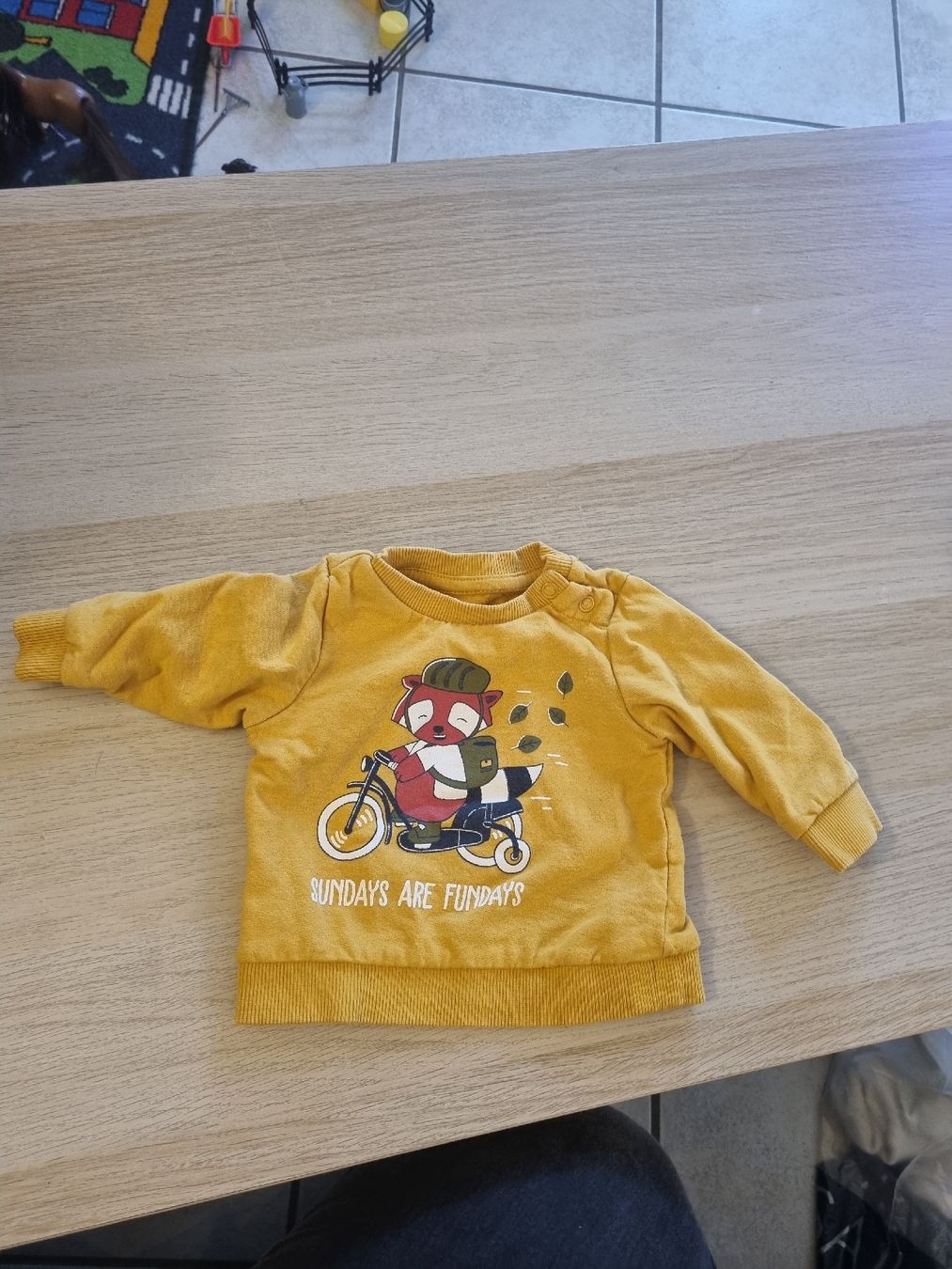 Pullover & Sweatshirts: Pulli mit Velofahrer-Motiv, Grösse 62 – Gebraucht aus Kienberg von c.barelds