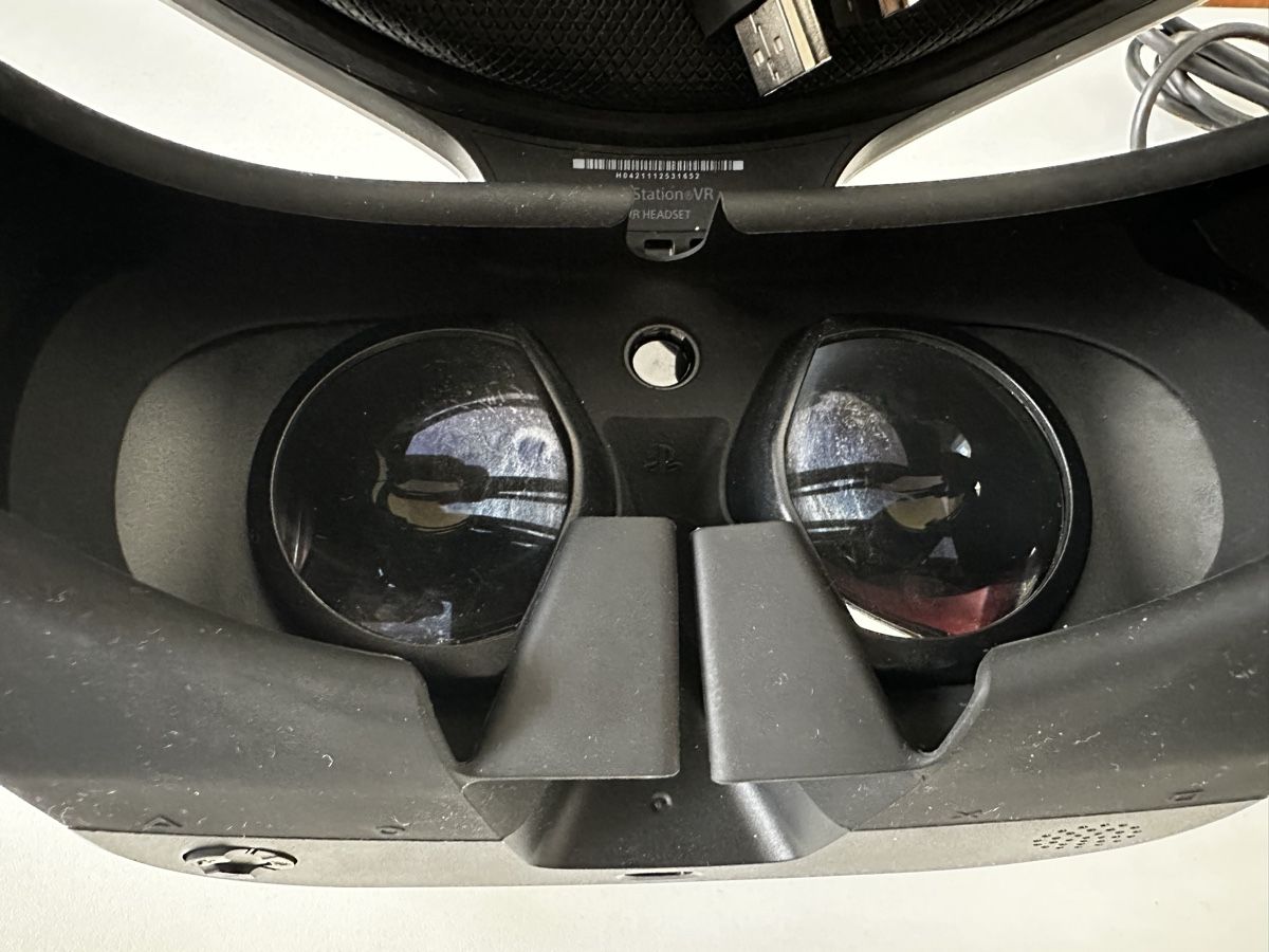Sony Casco VR: Standard-PS VR1 Set. 😊 – Usato da Einsiedeln venduto da SwissTrade24 2