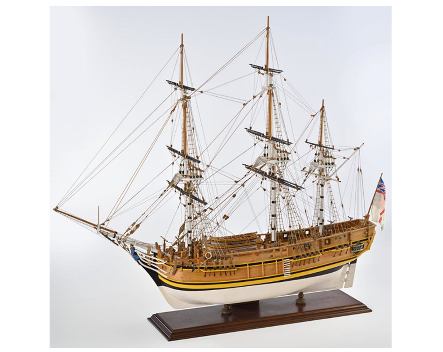 Modellbausätze & Standmodelle: Maquette bateau en bois à monter soi-même "BOUNTY" – Neu und originalverpackt aus Lausanne von Techobby