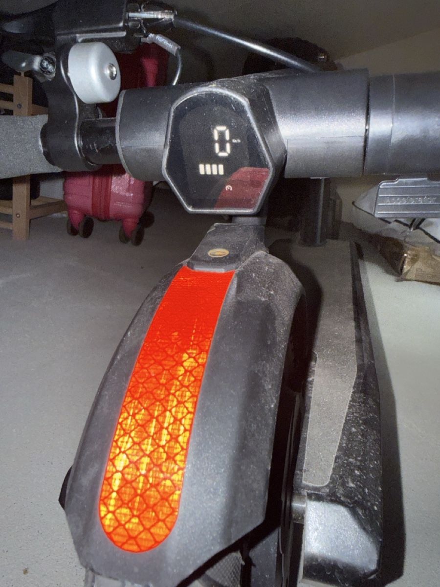 Veicoli elettrici: Electric Scooter black foldable acceptable condition – Usato da Alpnach Dorf venduto da jor_j96k 1