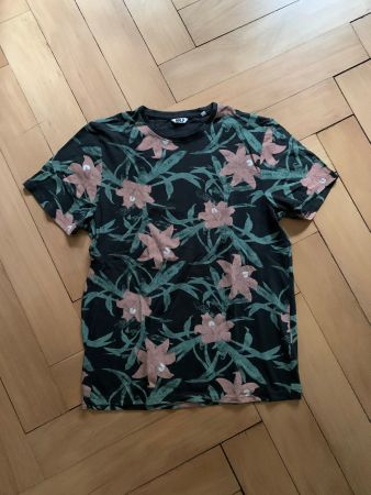 MR.F - T-Shirt schwarz geblümt L