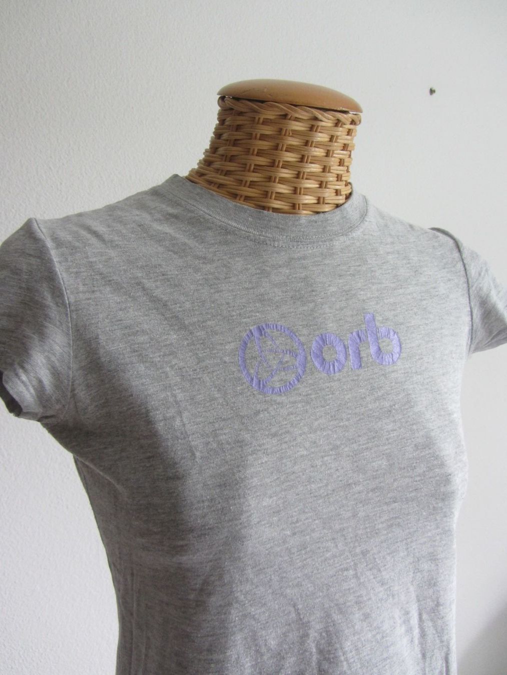 T-Shirts: ORB - T-Shirt hellgrau XS – Gebraucht aus Zürich von Diazaio 1