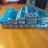 Leerkartons von Märklin-Geleisen und Weichen