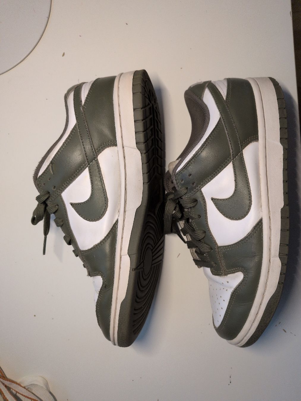 Nike Herrenschuhe: Nike Dunk Low SP Olive Green - Taille 40.5 - Excellent état – Gebraucht aus Rolle von alibaba17 2