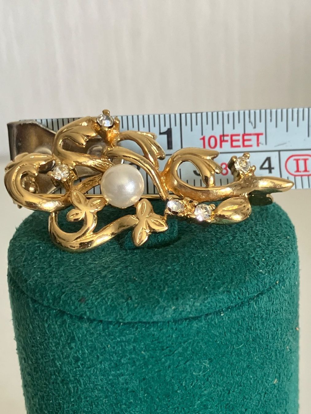 Broschen & Nadeln: Broche vintage dorée avec perle et strass, Chic! – Gebraucht aus Peseux von Cresus27 1