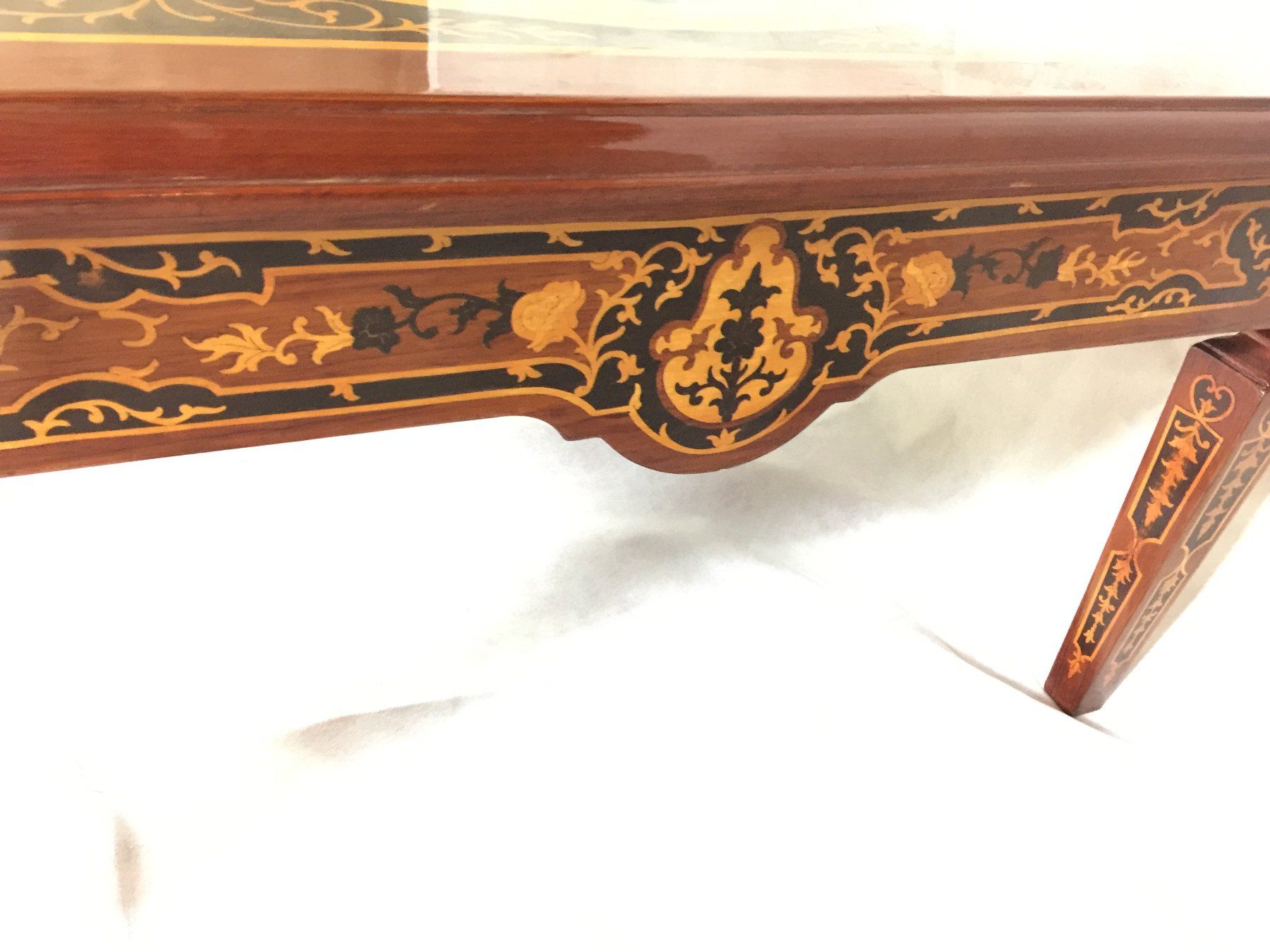 Tavoli: Table de salon de style Louis XV. – Usato da geneve venduto da louisart 4
