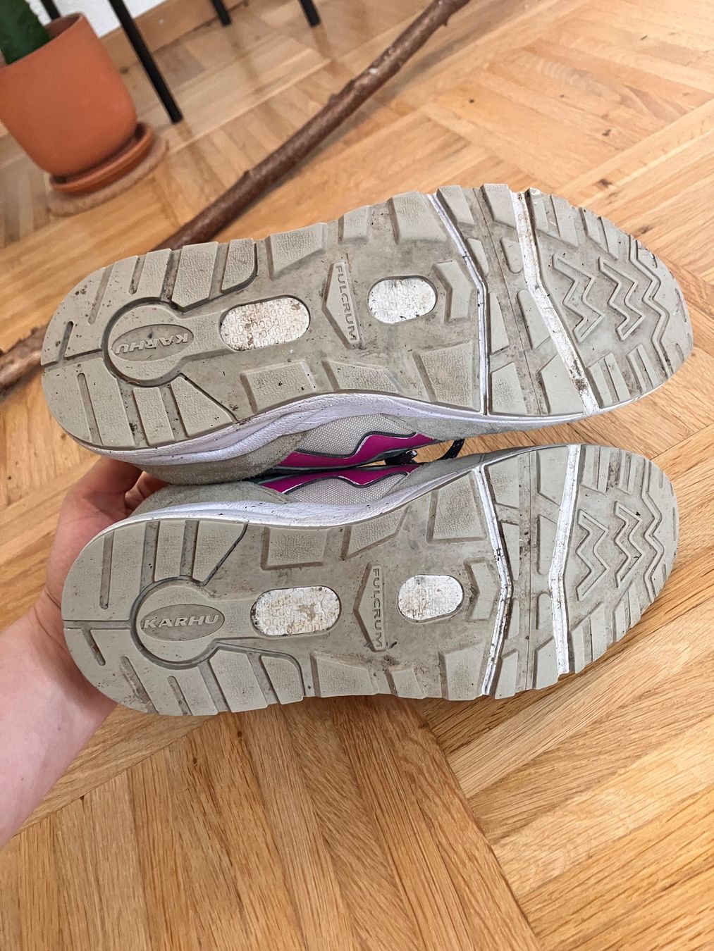Karhu Herrenschuhe: Karhu Aria Sneaker Gr. 39.5 – Gebraucht aus St.Gallen von michel_simone 2