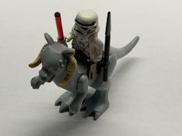 LEGO Star Wars Figur Snowtrooper /Tauntaun.